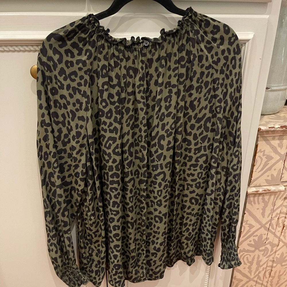 Ladies Green top size Large - Great condition